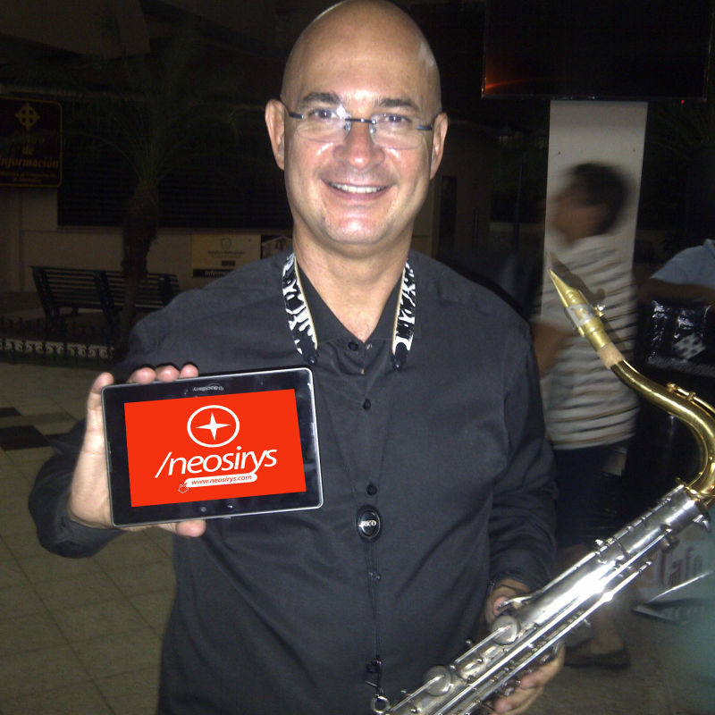 Roberto Bosch / Saxofonista  - Neosirys